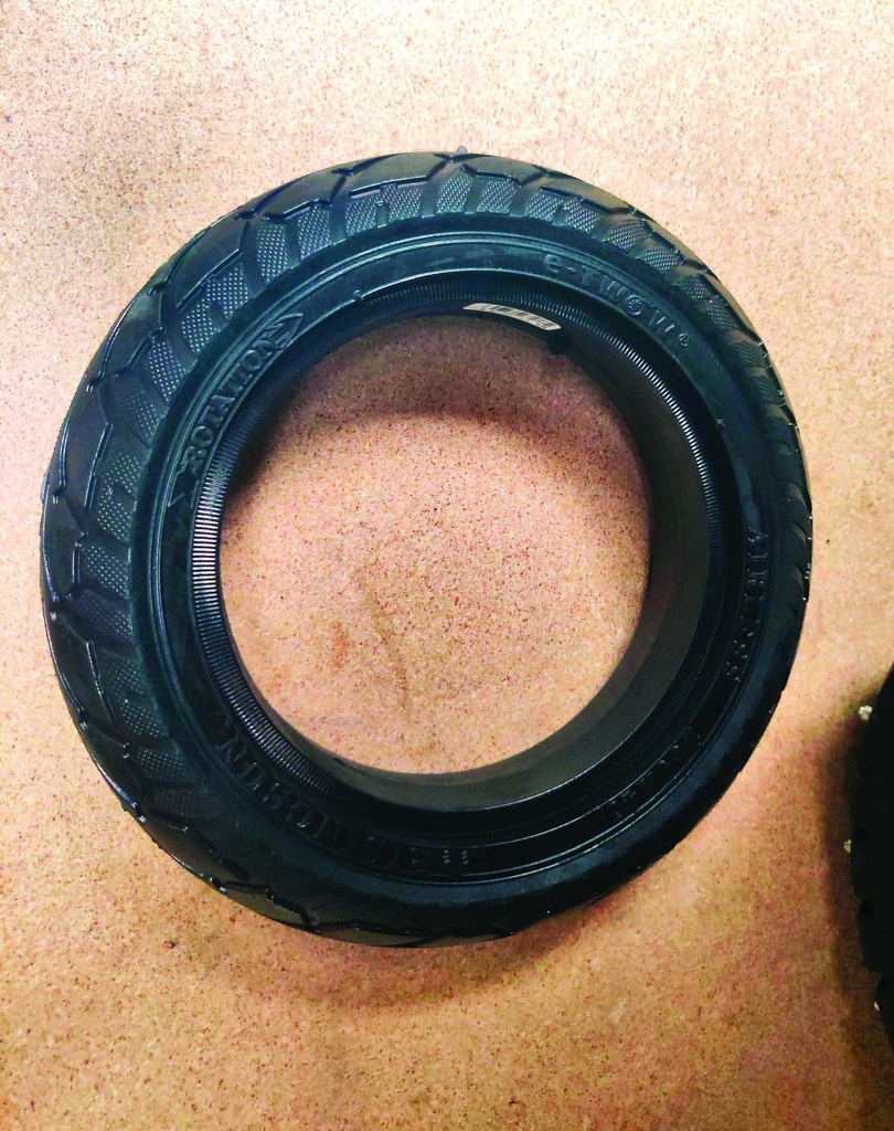 Pneu d'origine roue avant confort large E-TWOW